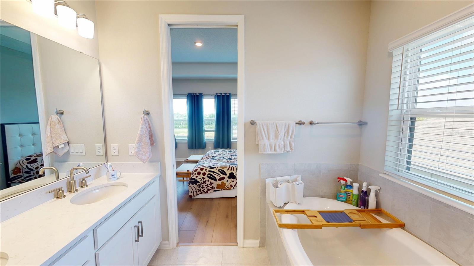 9024 TEQUILA SUNRISE DR, SARASOTA, FL, 34241