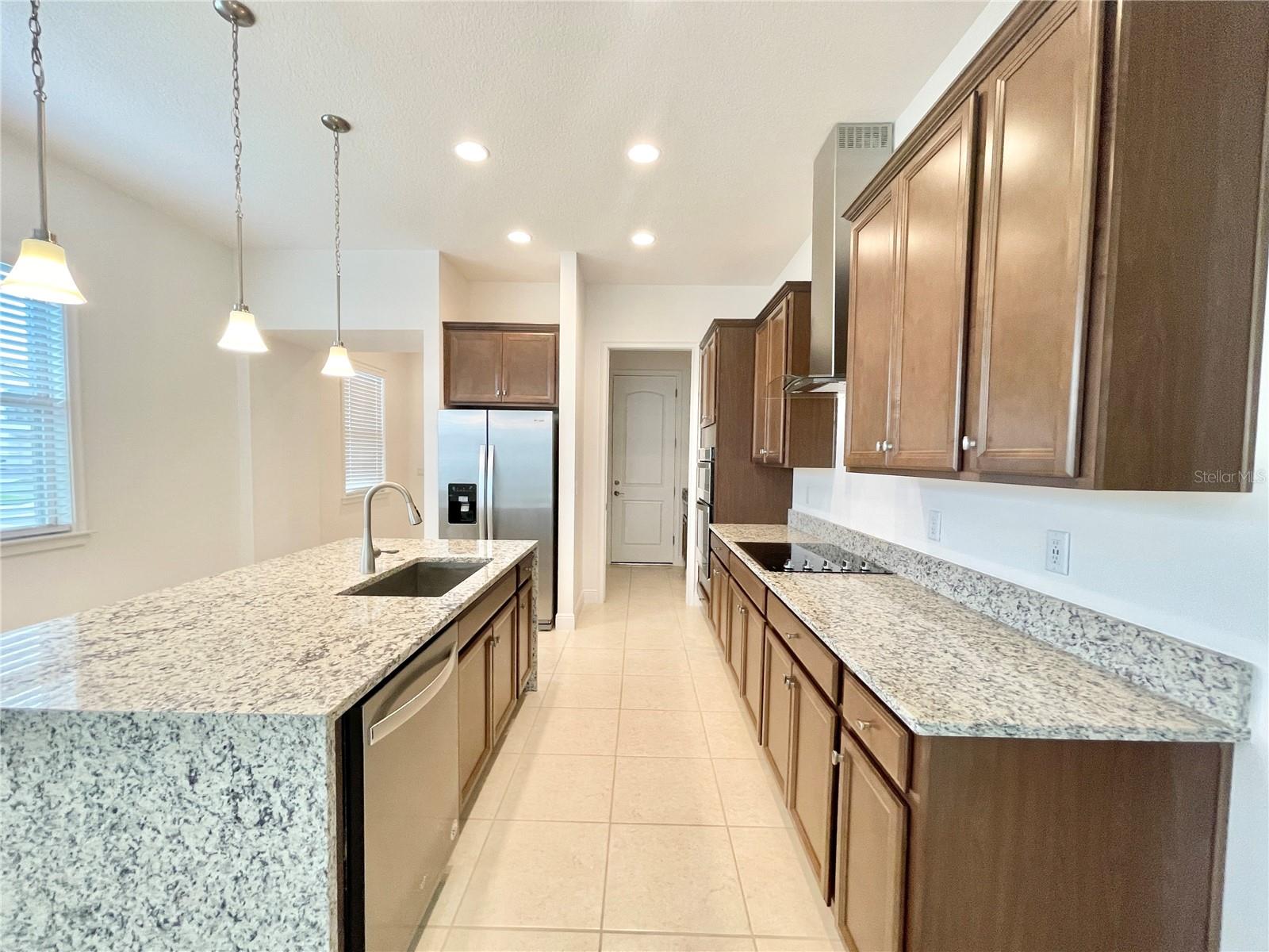 8081 CLEOBURY DR, ORLANDO, FL, 32832