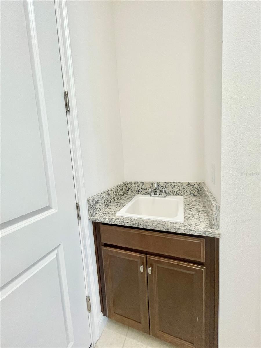 8081 CLEOBURY DR, ORLANDO, FL, 32832