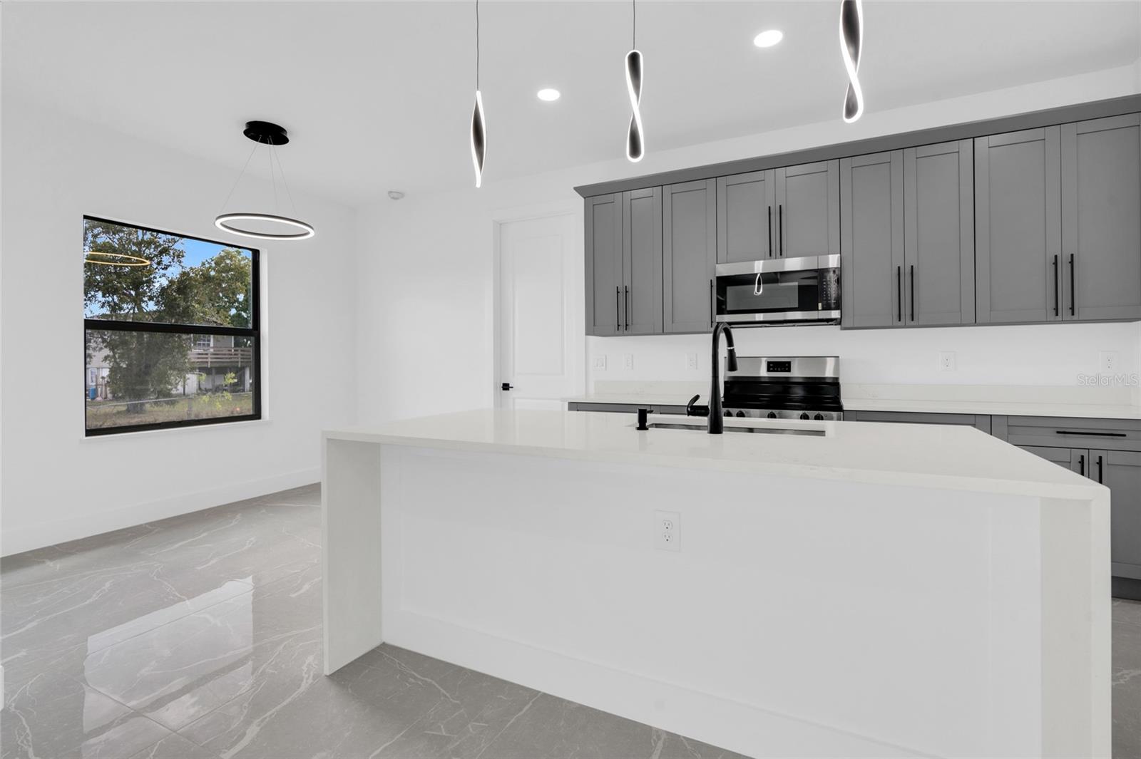 3217 23RD ST SW, LEHIGH ACRES, FL, 33976