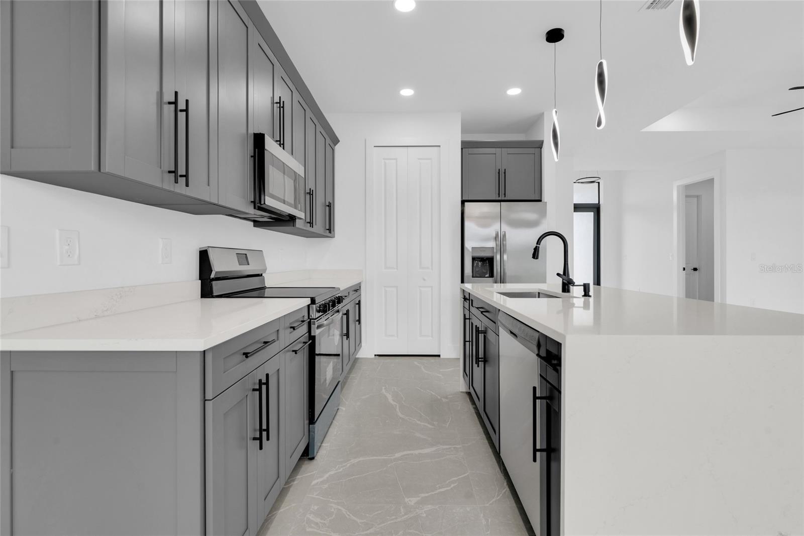 3217 23RD ST SW, LEHIGH ACRES, FL, 33976