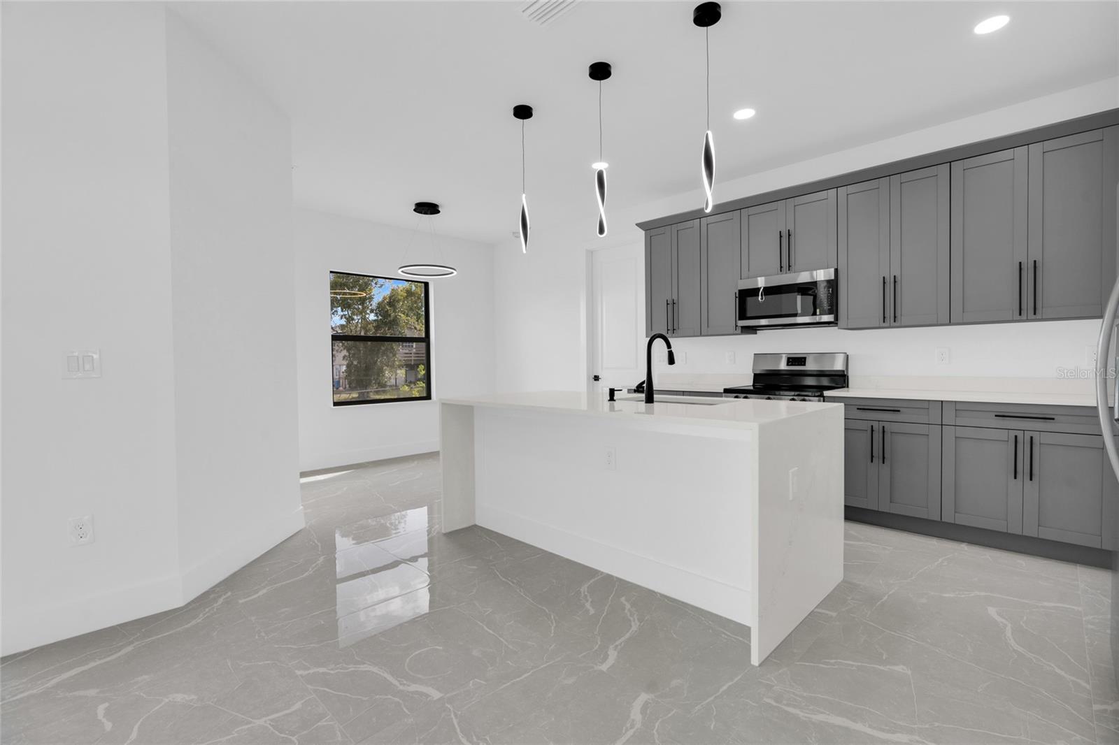 3217 23RD ST SW, LEHIGH ACRES, FL, 33976