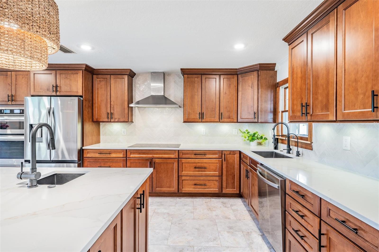 805 SPARROW AVE, PALM HARBOR, FL, 34683