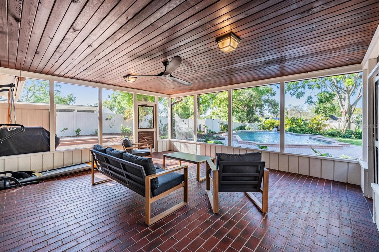 805 SPARROW AVE, PALM HARBOR, FL, 34683