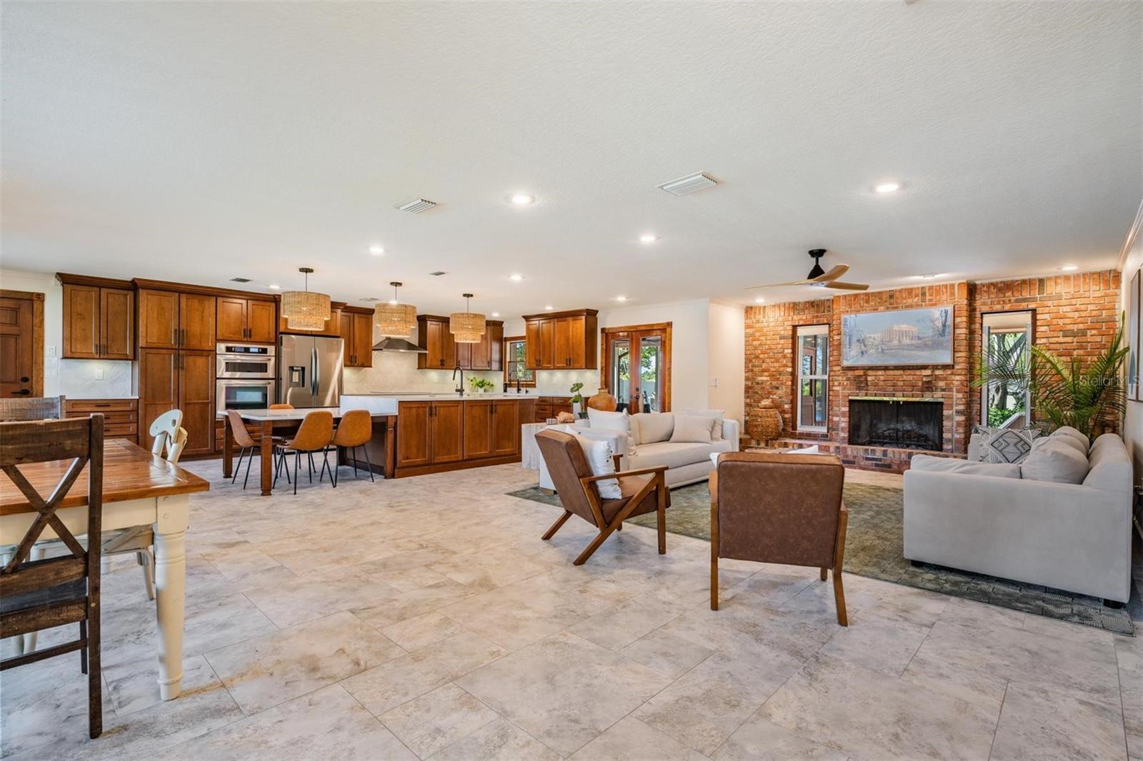 805 SPARROW AVE, PALM HARBOR, FL, 34683