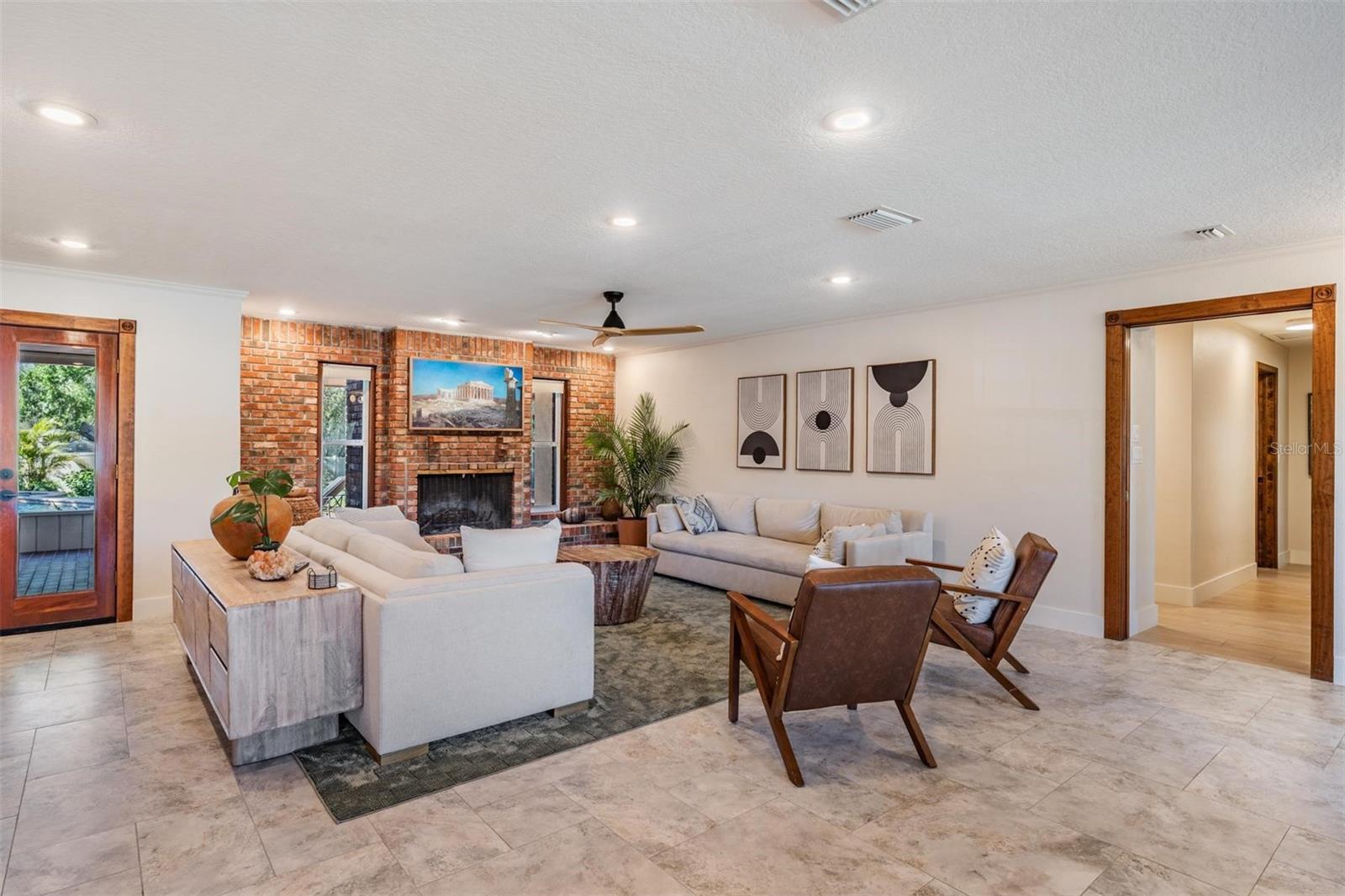 805 SPARROW AVE, PALM HARBOR, FL, 34683