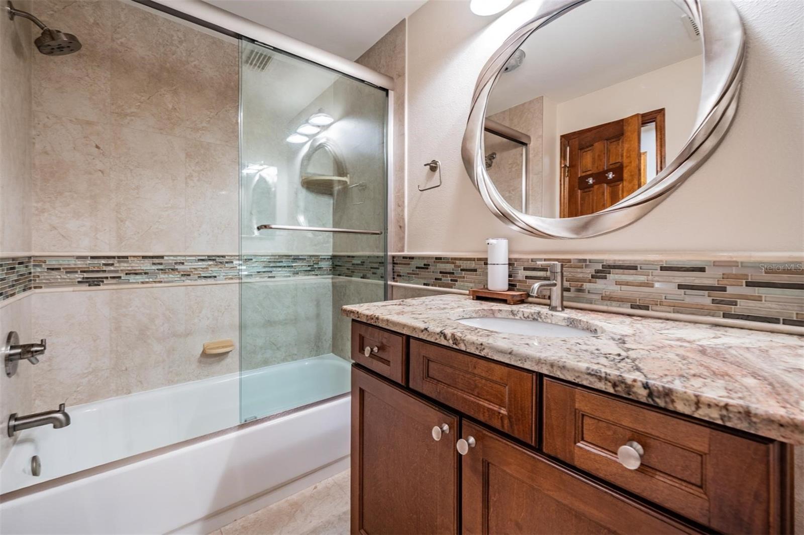 805 SPARROW AVE, PALM HARBOR, FL, 34683