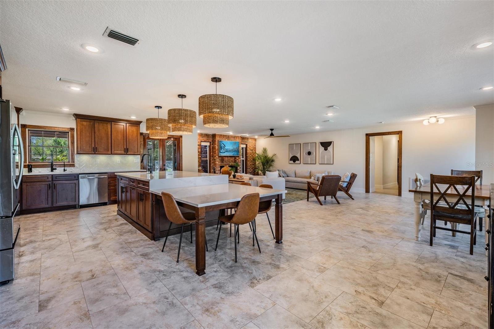 805 SPARROW AVE, PALM HARBOR, FL, 34683