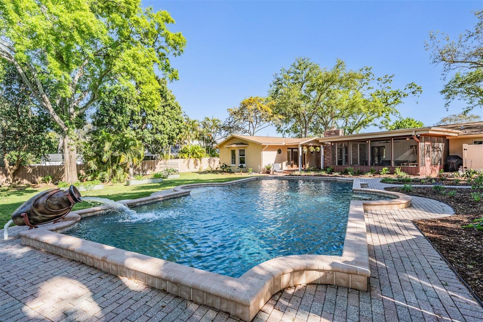 805 SPARROW AVE, PALM HARBOR, FL, 34683