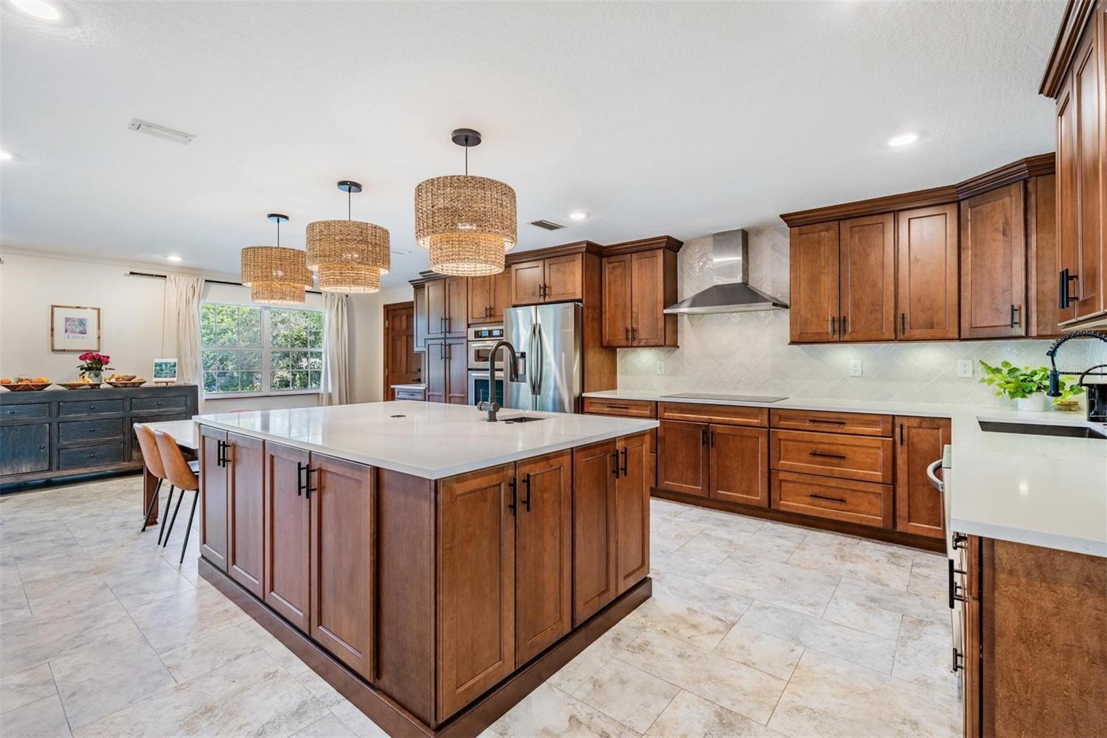 805 SPARROW AVE, PALM HARBOR, FL, 34683