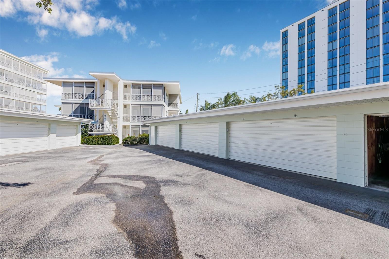 615 10TH AVE NE #1, ST PETERSBURG, FL, 33701