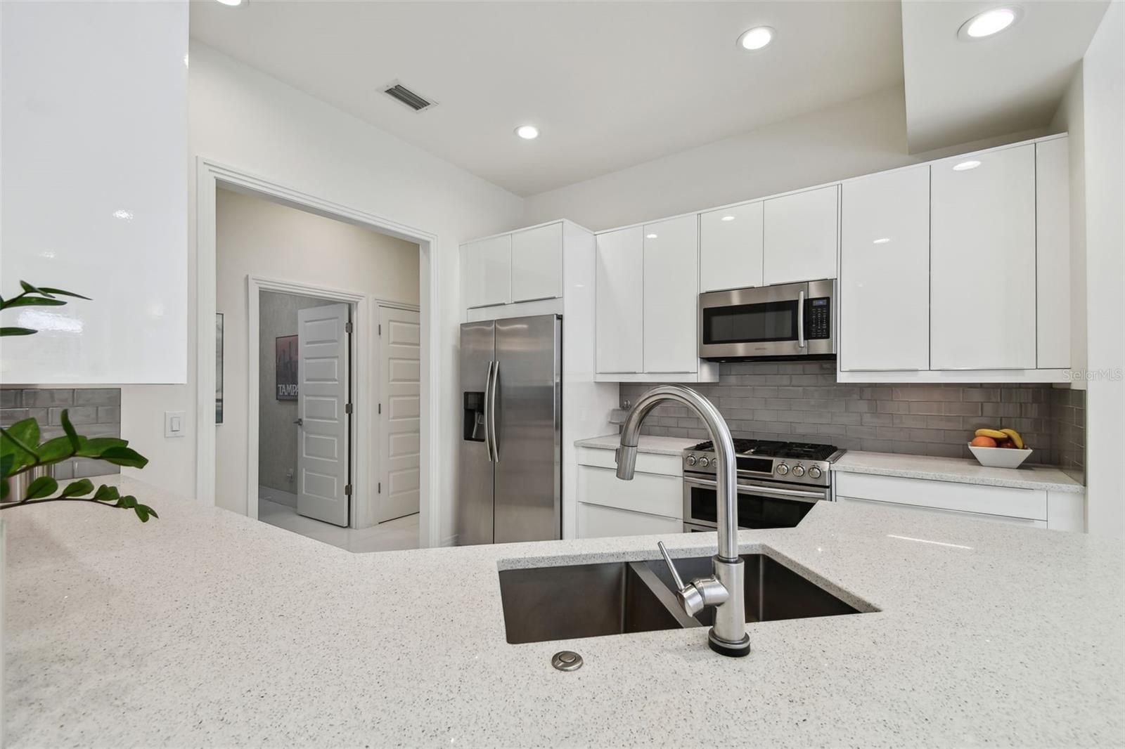 10608 GRETNA GREEN DR, TAMPA, FL, 33626