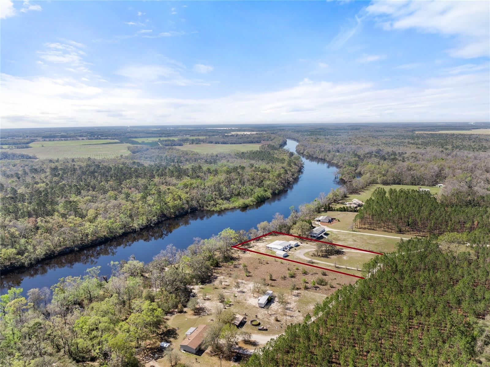 21884 WHITFIELD PL, O'BRIEN, FL, 32071