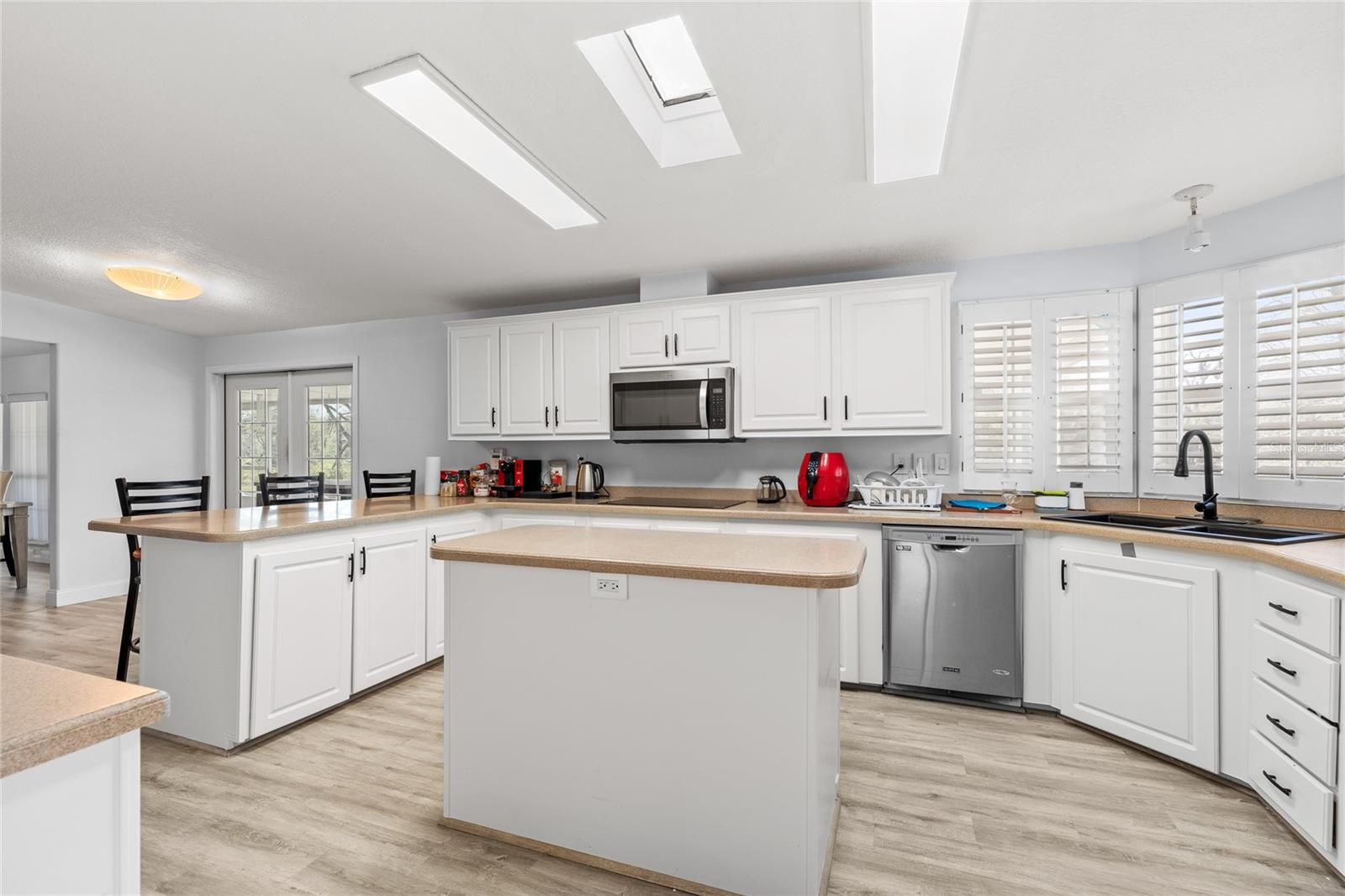 21884 WHITFIELD PL, O'BRIEN, FL, 32071