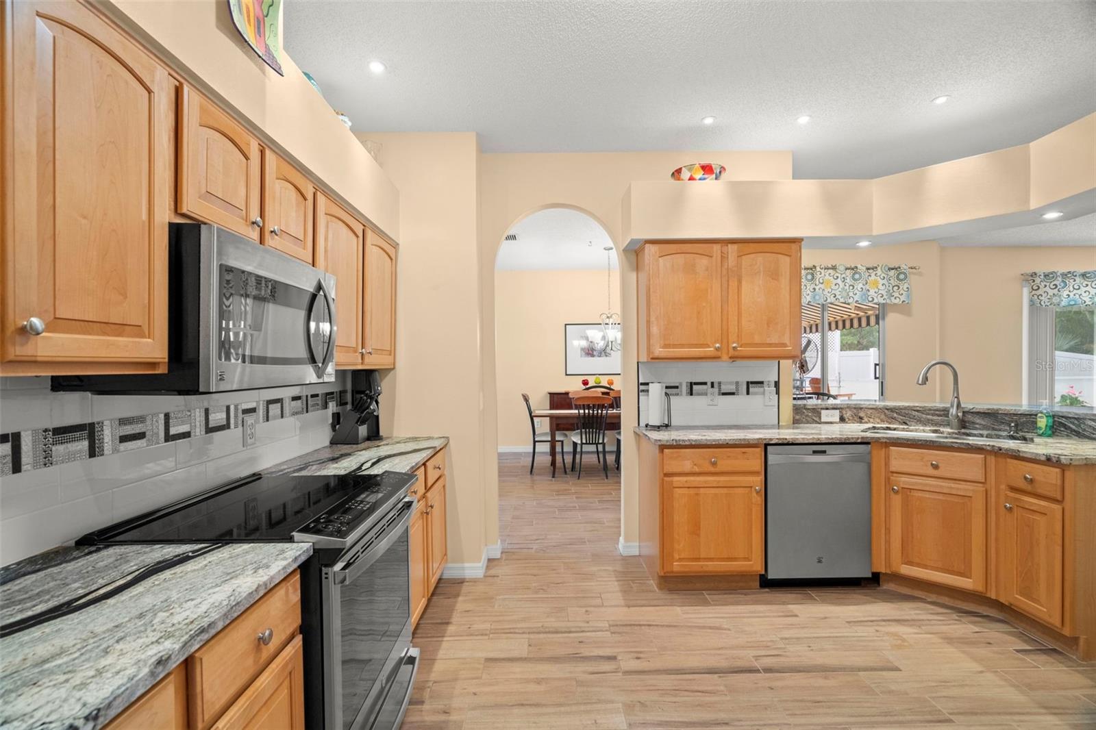 2040 FISHERMENS BND, PALM HARBOR, FL, 34685