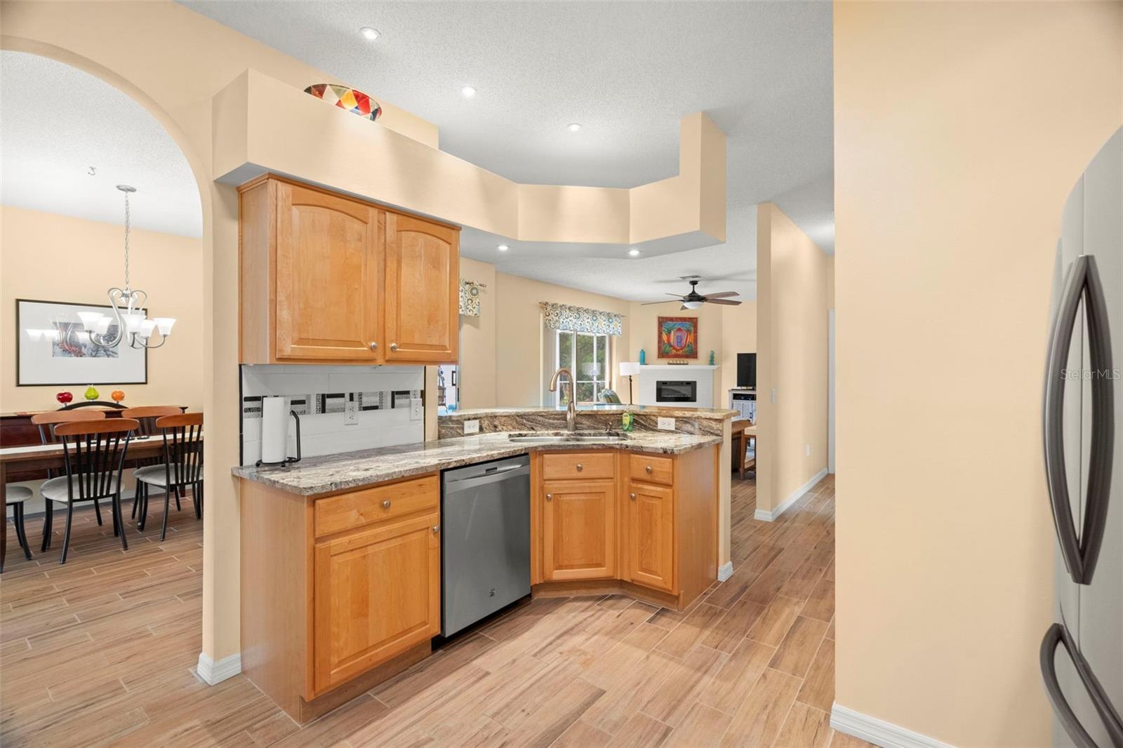 2040 FISHERMENS BND, PALM HARBOR, FL, 34685