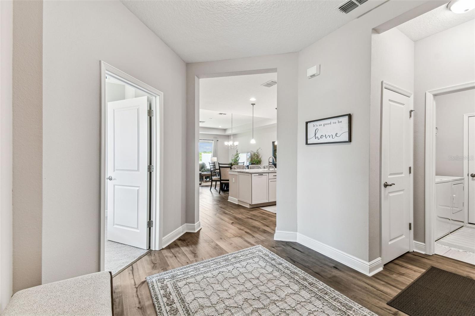 19370 HAWK VALLEY DR, TAMPA, FL, 33647