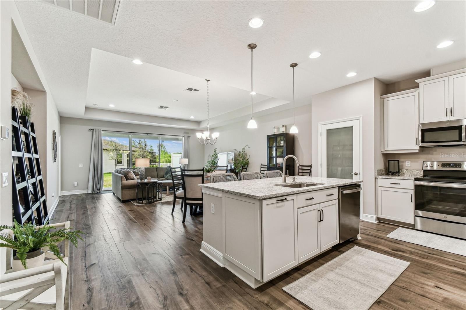 19370 HAWK VALLEY DR, TAMPA, FL, 33647