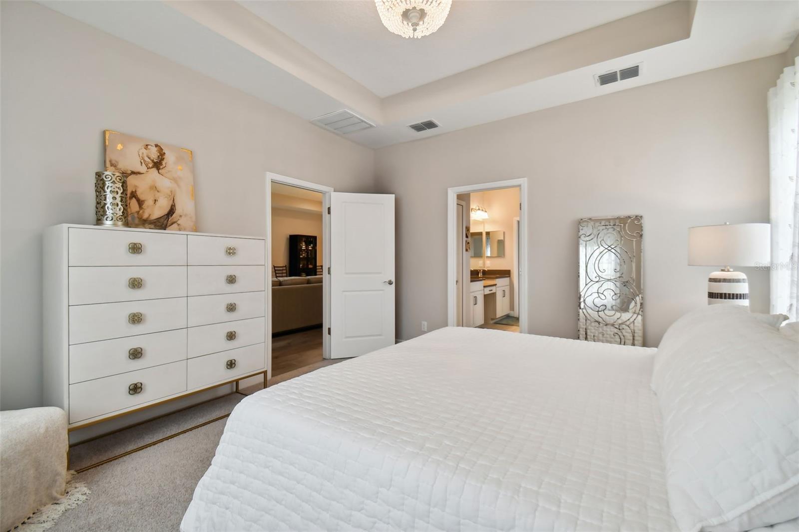 19370 HAWK VALLEY DR, TAMPA, FL, 33647