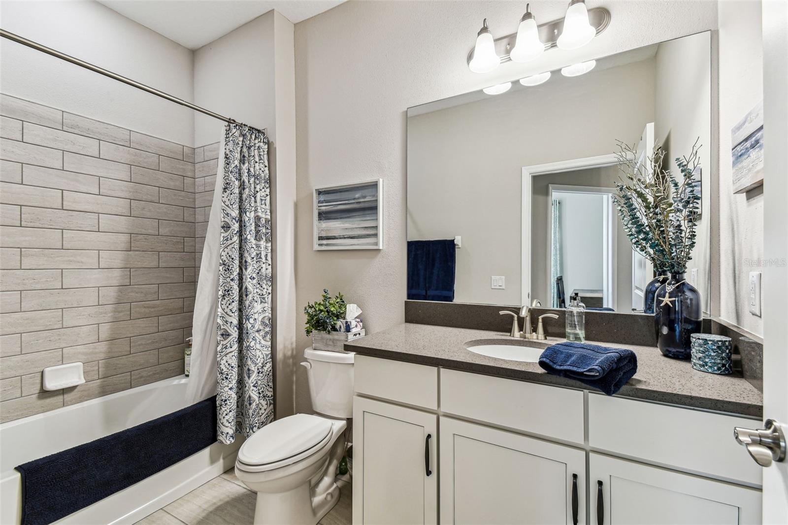 19370 HAWK VALLEY DR, TAMPA, FL, 33647