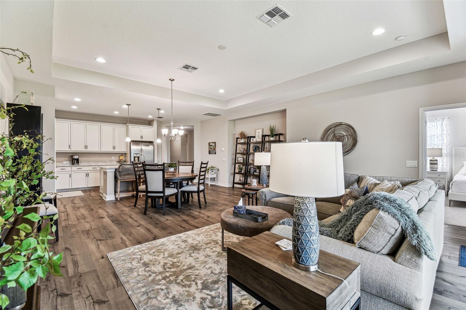 19370 HAWK VALLEY DR, TAMPA, FL, 33647