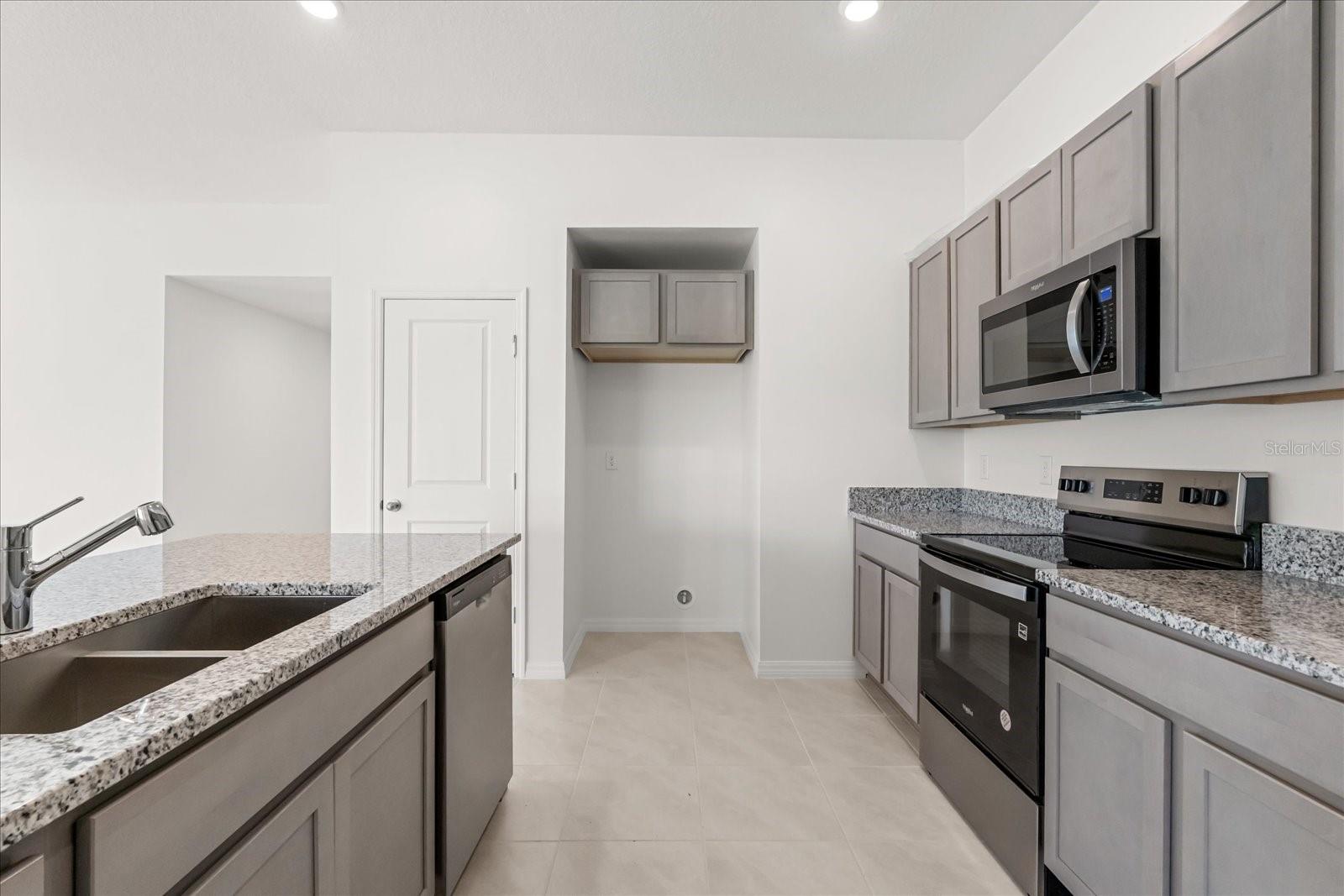 640 ROYAL PALM DR, DUNDEE, FL, 33838