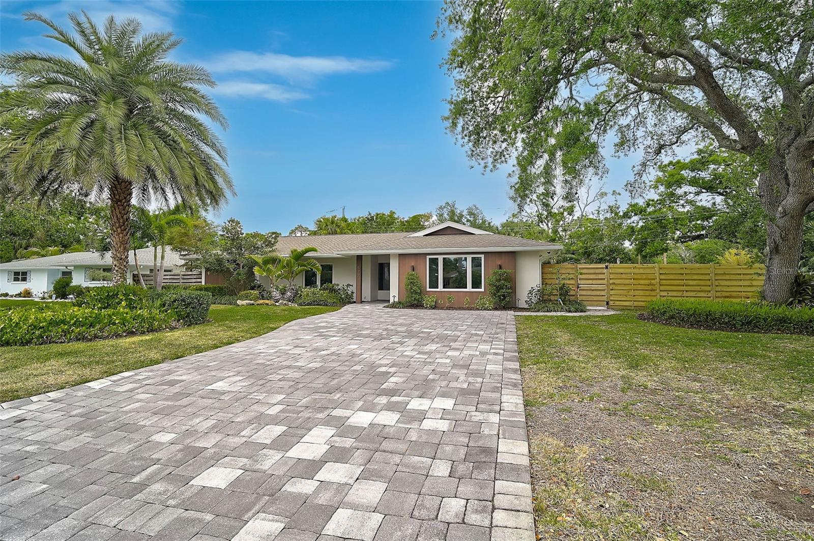 577 CORWOOD DR, SARASOTA, FL, 34234