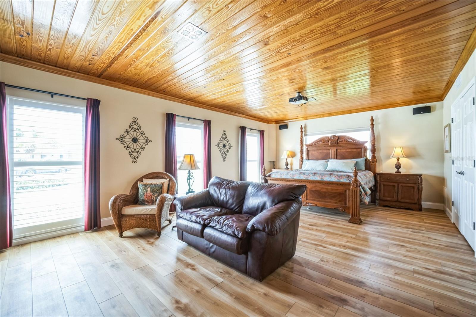 5900 LEELAND ST S, ST PETERSBURG, FL, 33715