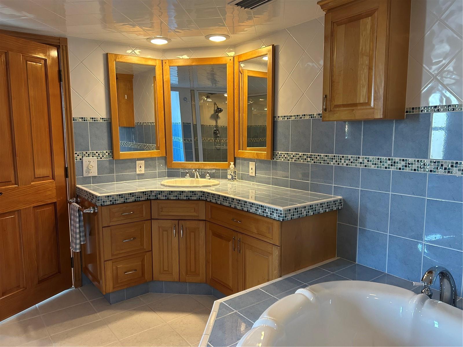 5900 LEELAND ST S, ST PETERSBURG, FL, 33715