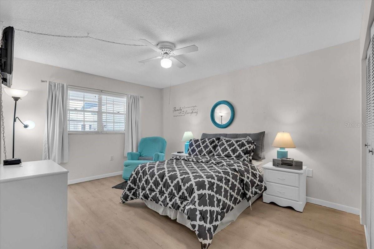 204 46TH AVENUE TER W #412, BRADENTON, FL, 34207
