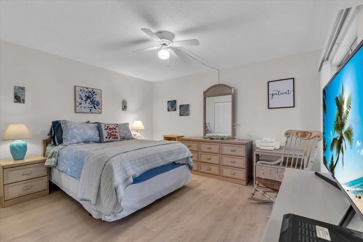 204 46TH AVENUE TER W #412, BRADENTON, FL, 34207