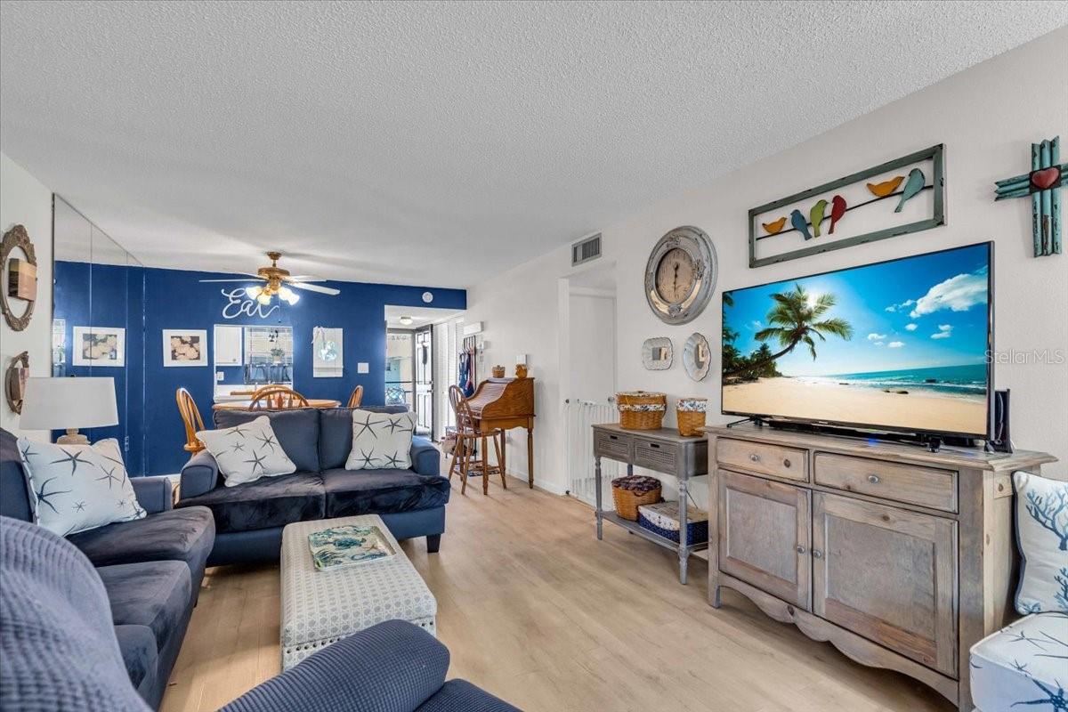 204 46TH AVENUE TER W #412, BRADENTON, FL, 34207