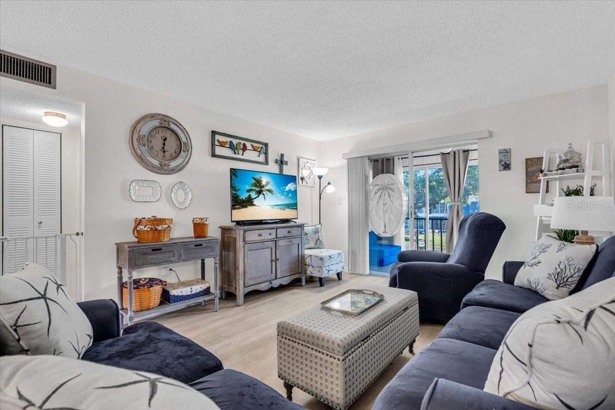 204 46TH AVENUE TER W #412, BRADENTON, FL, 34207