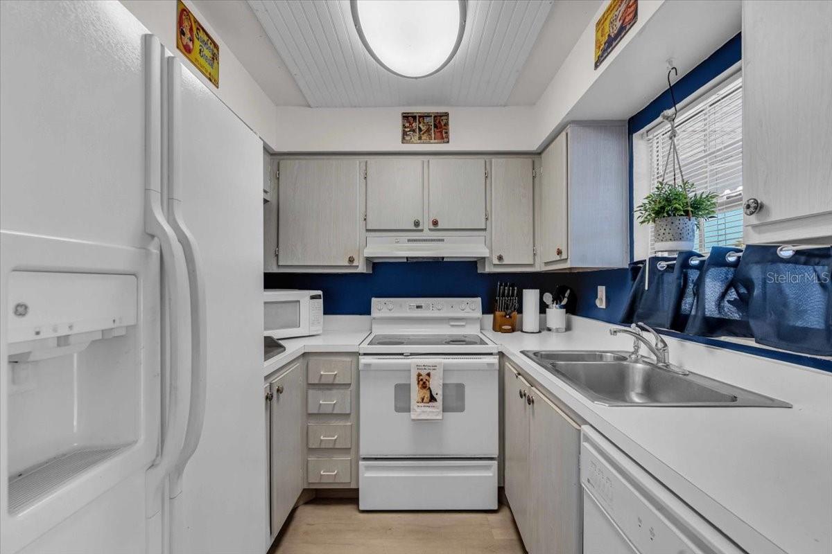 204 46TH AVENUE TER W #412, BRADENTON, FL, 34207