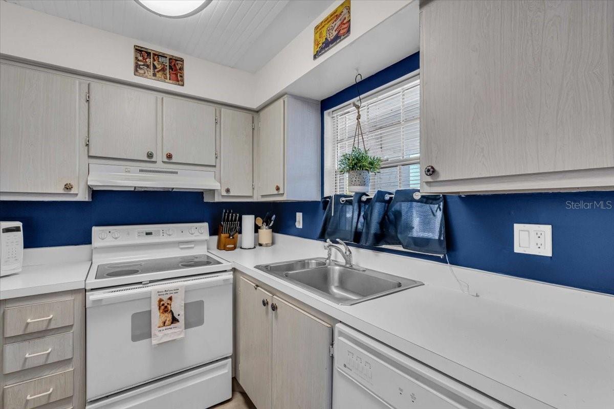 204 46TH AVENUE TER W #412, BRADENTON, FL, 34207