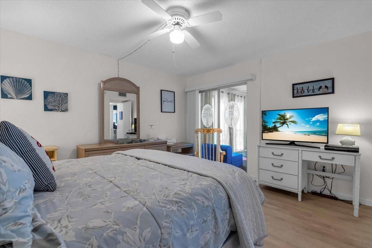 204 46TH AVENUE TER W #412, BRADENTON, FL, 34207