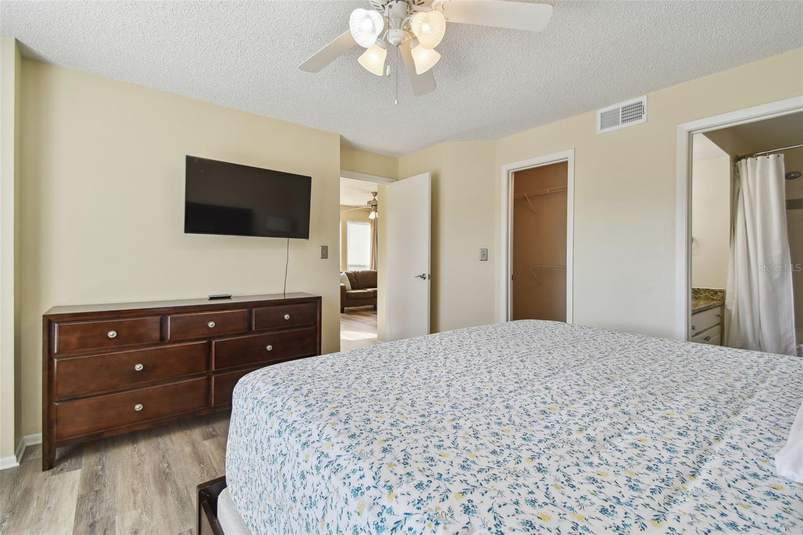 115 112TH AVE NE #1027, ST PETERSBURG, FL, 33716