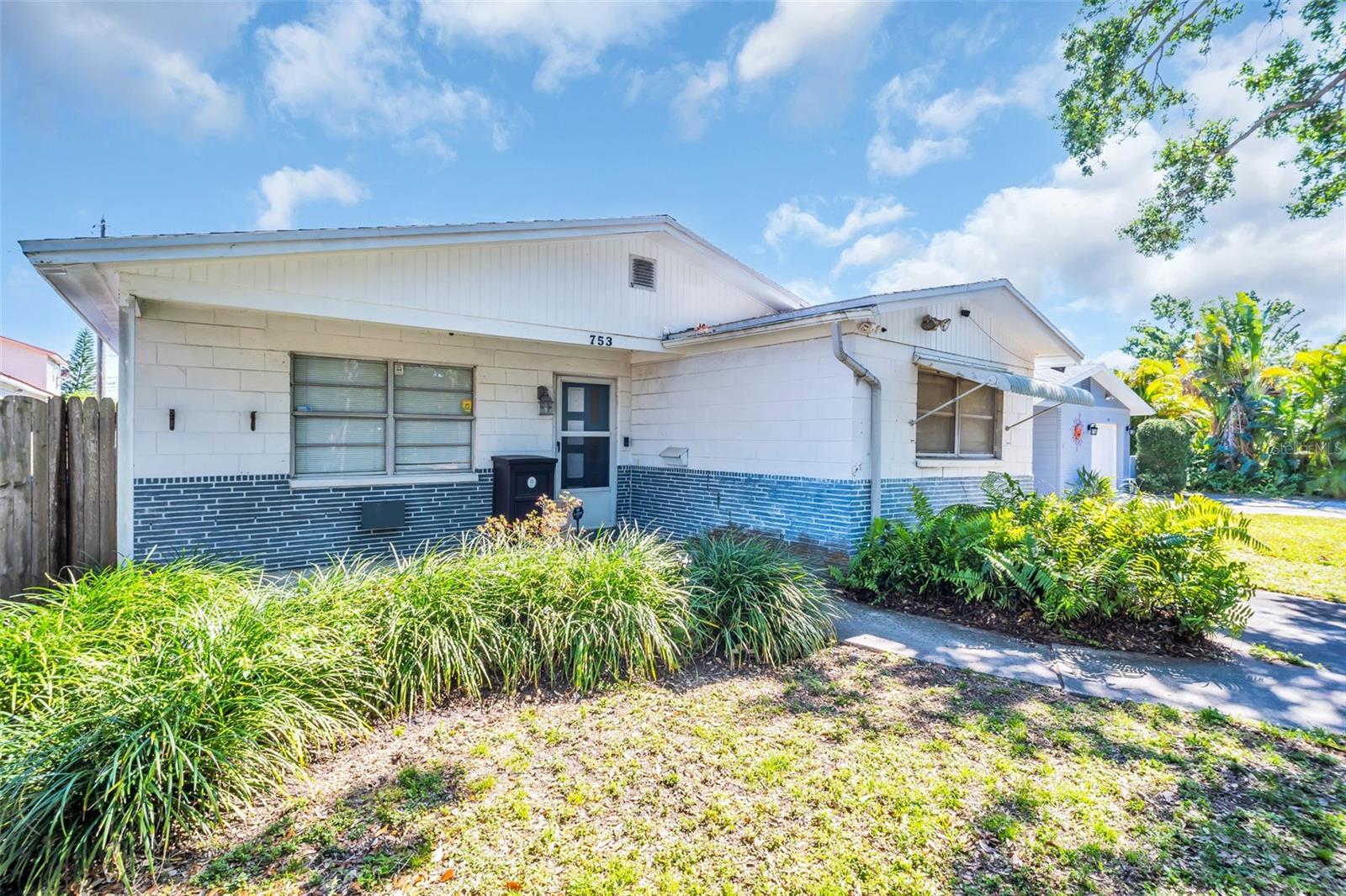 753 ALMEDA ST N, ST PETERSBURG, FL, 33702