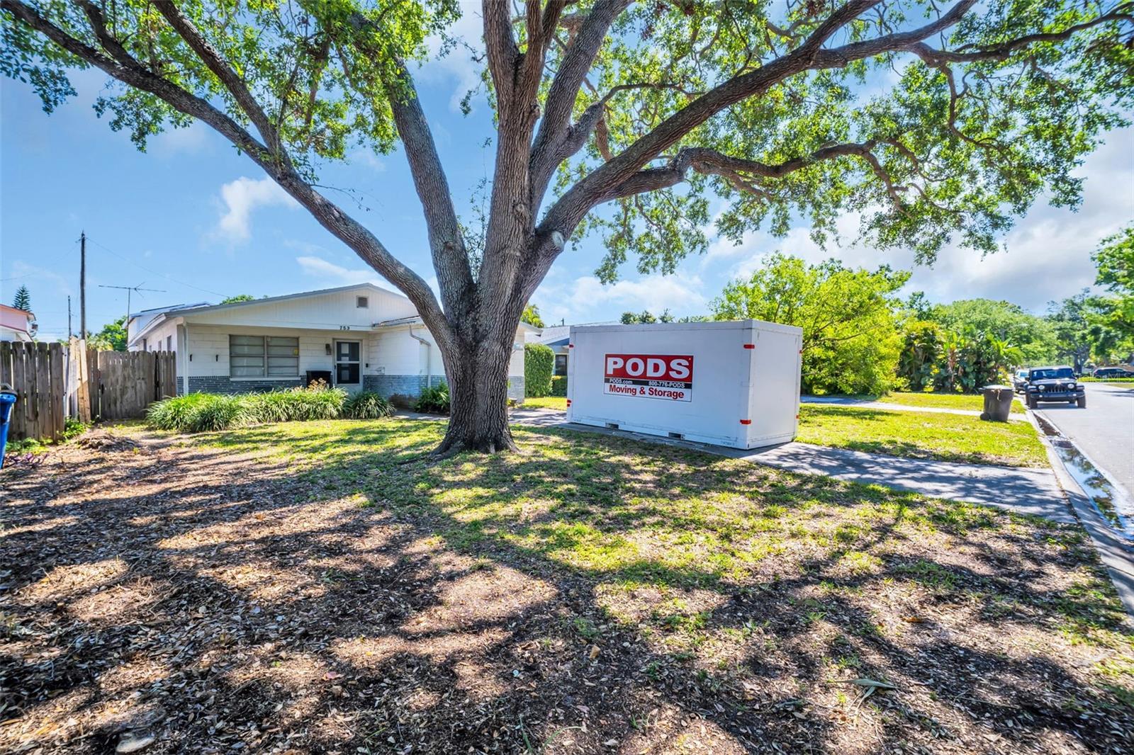 753 ALMEDA ST N, ST PETERSBURG, FL, 33702