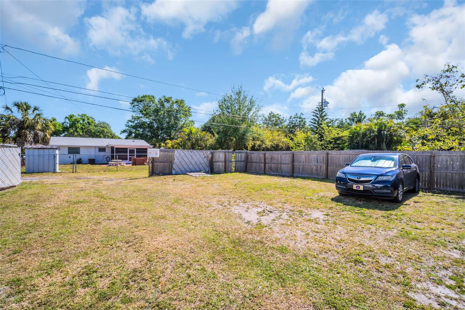 753 ALMEDA ST N, ST PETERSBURG, FL, 33702