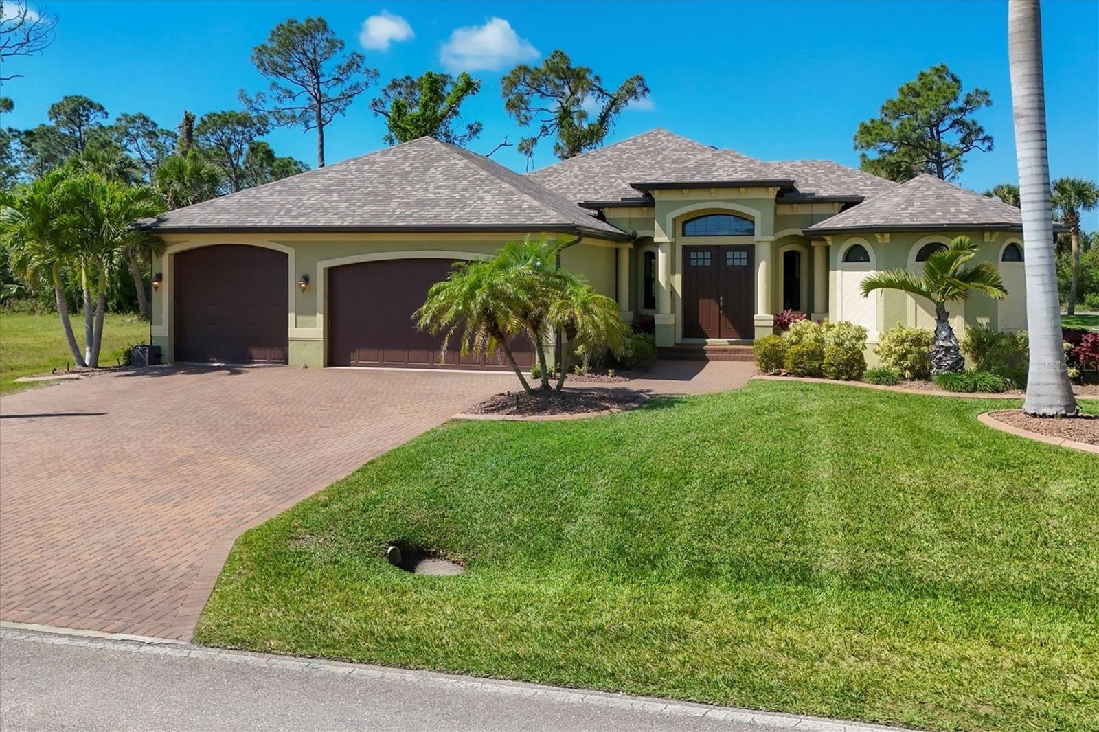 758 ROTONDA CIR, ROTONDA WEST, FL, 33947