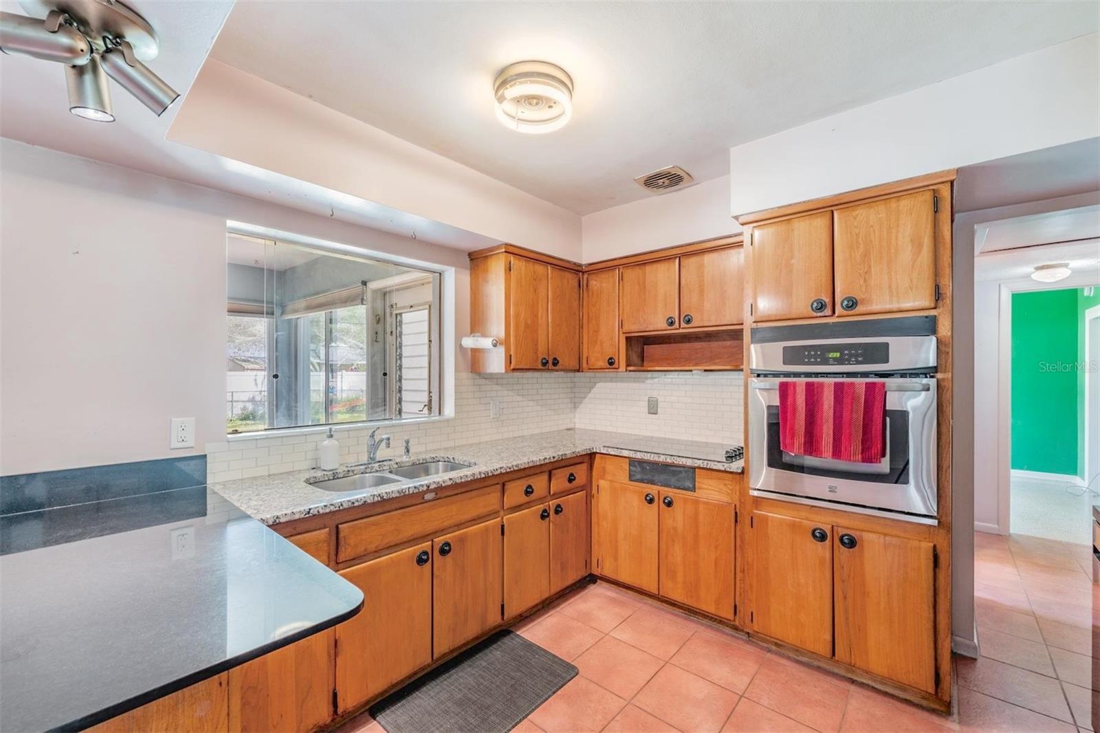 559 OAKWOOD DR, LARGO, FL, 33771