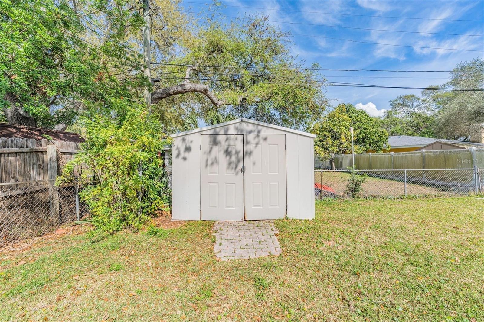 559 OAKWOOD DR, LARGO, FL, 33771
