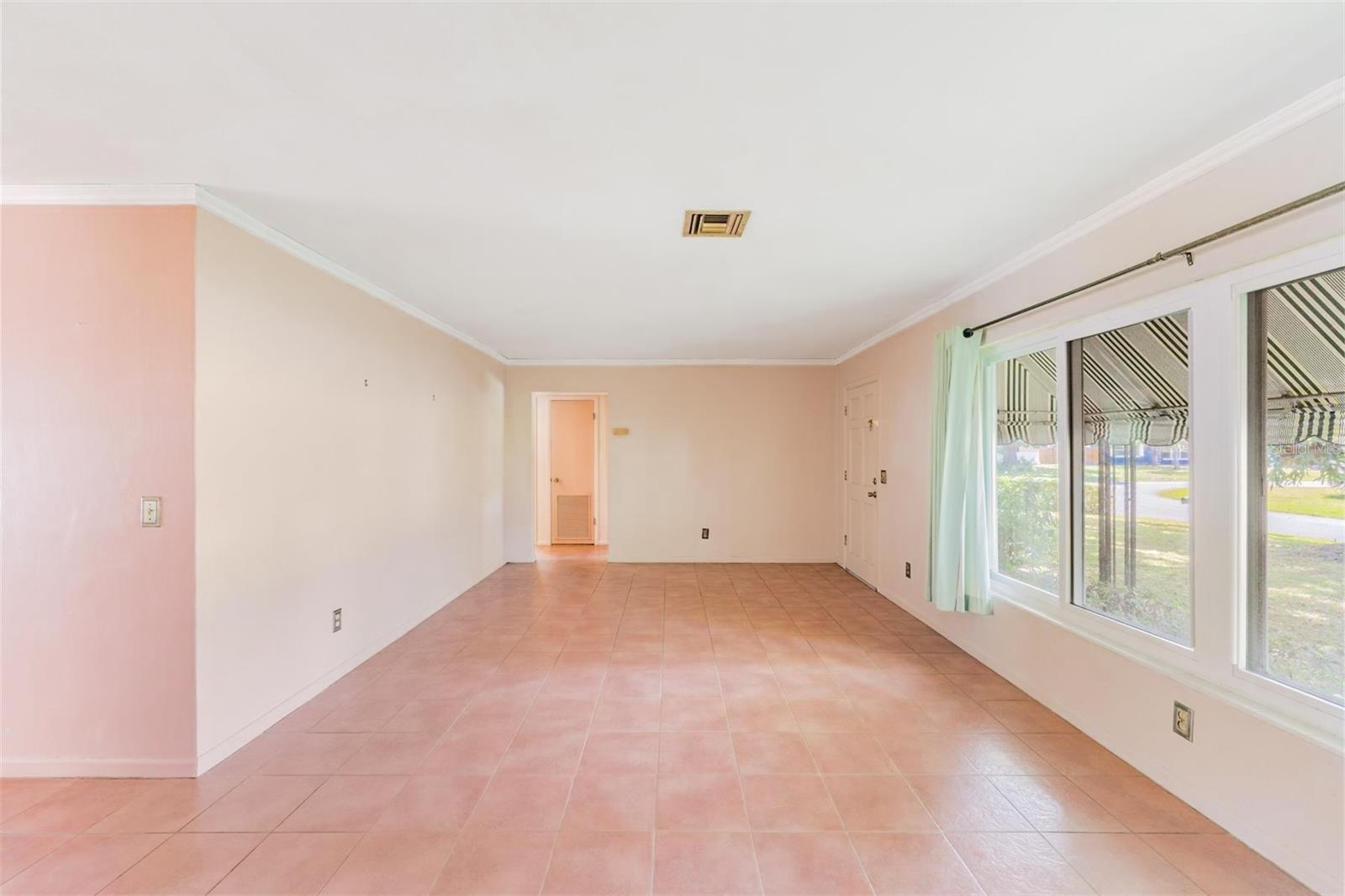 559 OAKWOOD DR, LARGO, FL, 33771