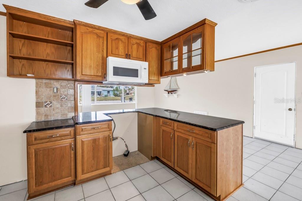 10215 3RD ST E, TREASURE ISLAND, FL, 33706
