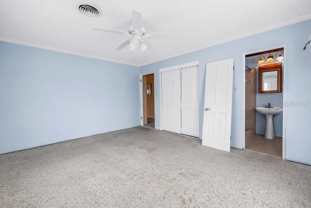 10215 3RD ST E, TREASURE ISLAND, FL, 33706