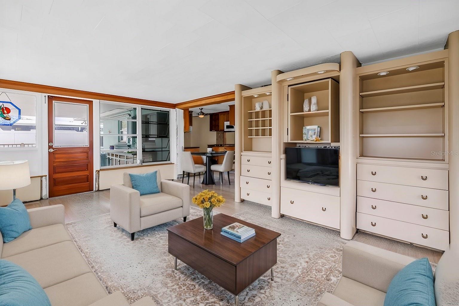 10215 3RD ST E, TREASURE ISLAND, FL, 33706