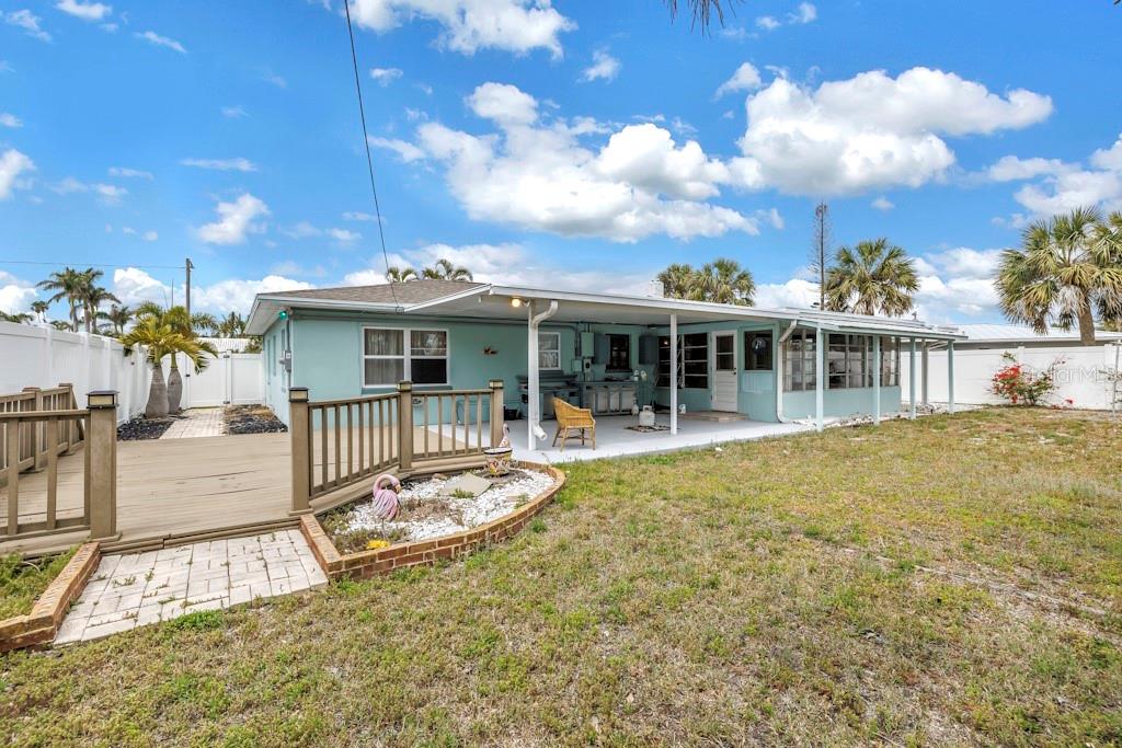 10215 3RD ST E, TREASURE ISLAND, FL, 33706