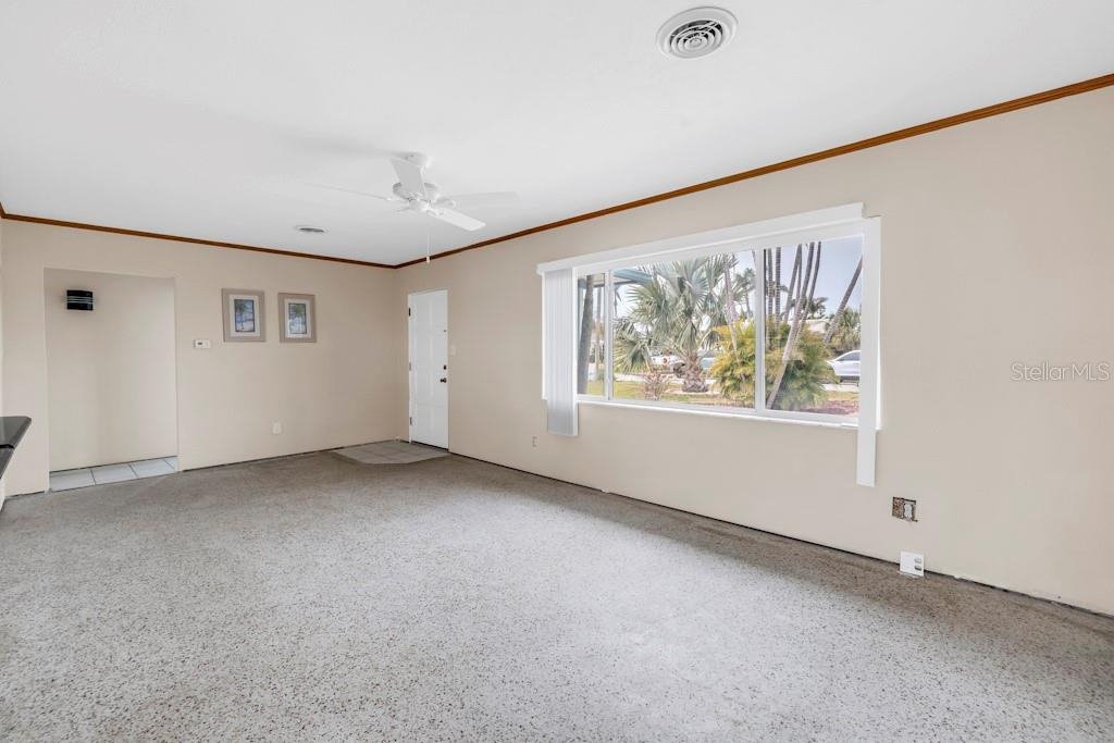 10215 3RD ST E, TREASURE ISLAND, FL, 33706