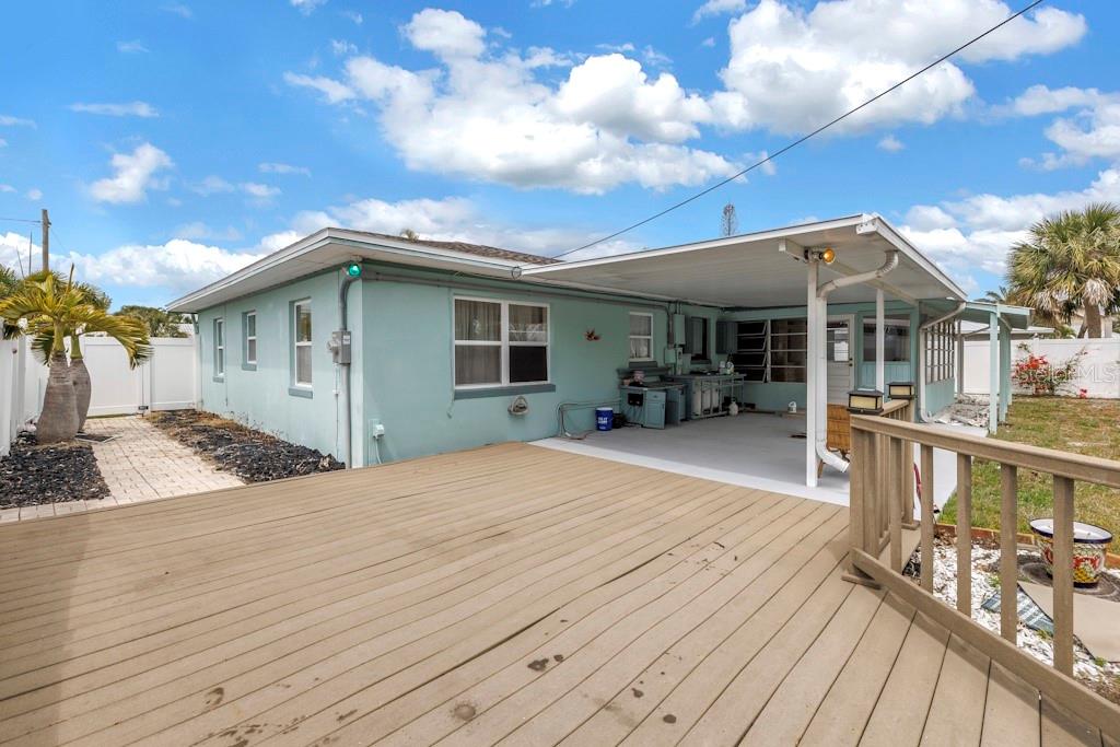 10215 3RD ST E, TREASURE ISLAND, FL, 33706